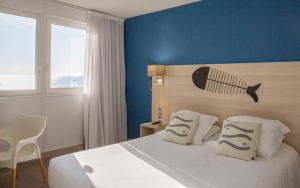 Hotels Hotel Port Marine : photos des chambres