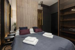 Kasprzaka Apartments with AC & Parking by Renters Prestige