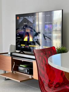Appartements L'apart'83 - T2 classe 5 etoiles - Belle vue sur la baie du Lazaret : photos des chambres
