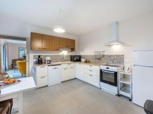 Holiday Home Ty Arno by Interhome