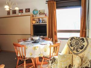 Apartment Castel des Roches C4 by Interhome