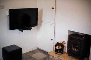 Mary Janes Cottage, Lettermacaward