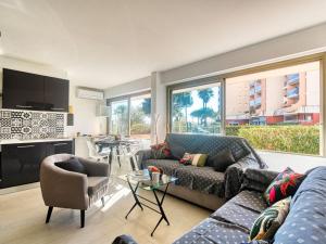 Apartment Le Méditerranée-3 by Interhome