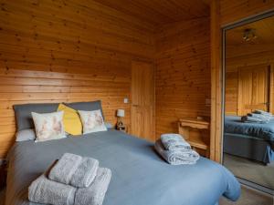 Chalet Loch Leven Lodge 10 by Interhome