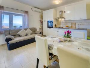 Apartment Edita by Interhome 