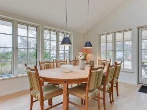 Holiday Home Auke - 100m from the sea by Interhome