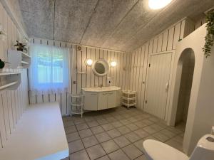 Holiday Home Hallveig - 1-1km from the sea by Interhome