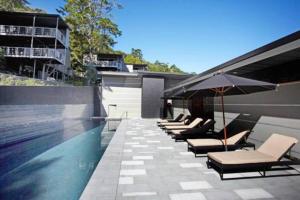 8401 Modern 2 Bedroom Apartment with Ocean Glimpses