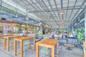 8401 Modern 2 Bedroom Apartment with Ocean Glimpses