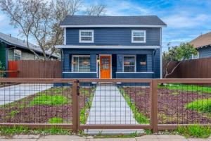 A Craftsman Bungalow - Walk to UC Davis & Shriners