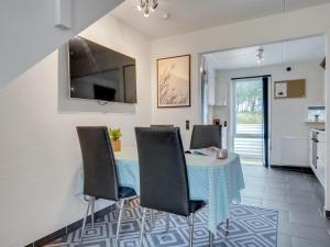 Apartment Iffuer - 2-3km from the sea by Interhome