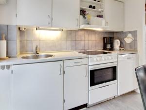 Apartment Tinna - 2-3km from the sea by Interhome