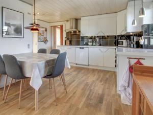 Holiday Home Øvli - 3-8km from the sea in Western Jutland by Interhome