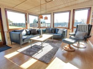 Holiday Home Øvli - 3-8km from the sea in Western Jutland by Interhome