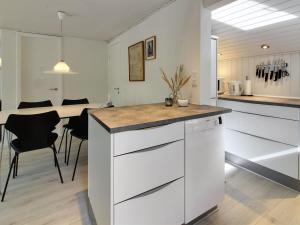 Holiday Home Eliene - 500m from the sea by Interhome
