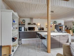 Holiday Home Thorth - 1-3km from the sea by Interhome