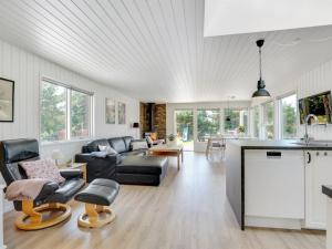 Holiday Home Thorvor - 1-5km from the sea by Interhome