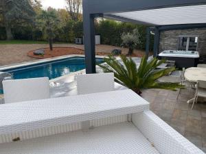 Maisons de vacances maison haut de gamme avec piscine spa 3 chambres : photos des chambres