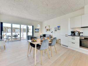 Apartment Aiana - 250m from the sea by Interhome