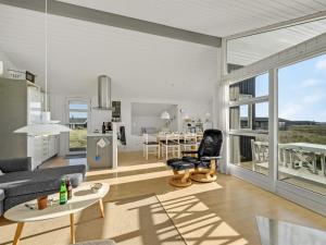 Holiday Home Thorgny - from the sea in Western Jutland by Interhome