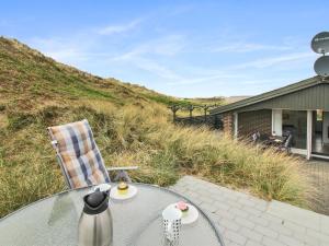 Holiday Home Laurens - from the sea in Western Jutland by Interhome