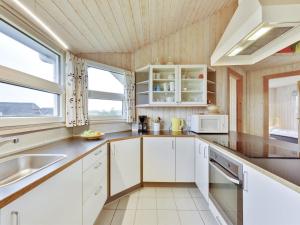 Holiday Home Anita - 500m from the sea by Interhome