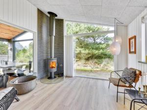 Holiday Home Lassi - 950m from the sea in Western Jutland by Interhome