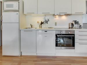 Apartment Anastasia - 200m from the sea by Interhome