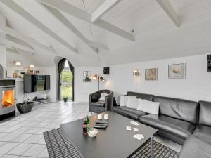 Holiday Home Picabo 800m from the sea in Western Jutland
