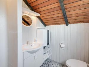 Holiday Home Hildegart - from the sea by Interhome