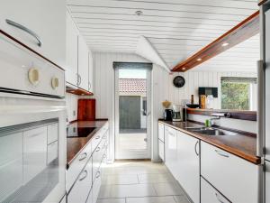 Holiday Home Henkil - 700m from the sea by Interhome