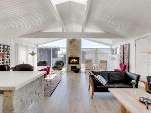 Holiday Home Anelma - 100m from the sea by Interhome