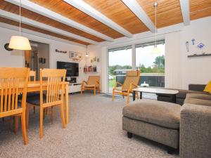 Holiday Home Amber - 500m from the sea by Interhome