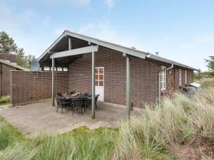 Holiday Home Antonia 900m from the sea in NW Jutland