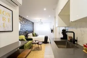 Palms Little Italy Studio with full bathroom by Denstays - Pont-Viau