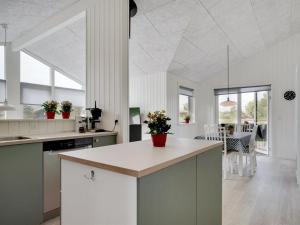 Holiday Home Raakel - 950m from the sea by Interhome