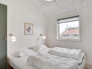 Holiday Home Raakel - 950m from the sea by Interhome