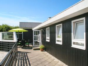 Holiday Home Bengta - 200m from the sea in NW Jutland by Interhome