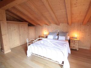 Chalets Chalet Araches-la-Frasse, 6 pieces, 10 personnes - FR-1-572-246 : photos des chambres