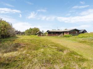 Holiday Home Sharina - 500m from the sea in NW Jutland by Interhome