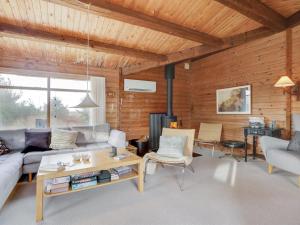 Holiday Home Sharina - 500m from the sea in NW Jutland by Interhome