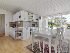 Holiday Home Stina - 250m from the sea in NW Jutland by Interhome