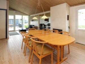 Holiday Home Hilka - 75m from the sea in NW Jutland by Interhome