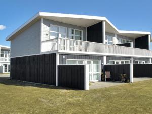 Apartment Molti - 750m from the sea in NW Jutland by Interhome