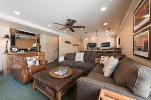 Three Kings Condominiums