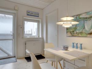 Apartment Radica - 50m from the sea in NW Jutland by Interhome