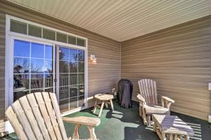Beech Mountain Condo - Walk to Chair Lift!