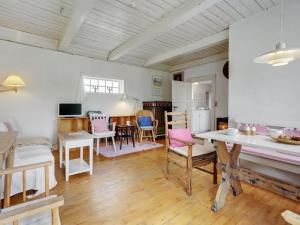 Apartment Helny - 300m from the sea by Interhome