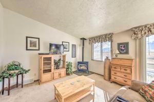 Mountain-View Buena Vista Home 1 Mile to Main St!