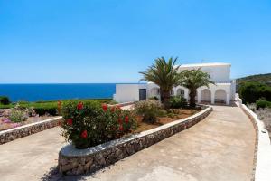 Es Macar, heated pool & sea views